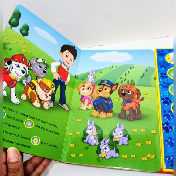 PAW patrol "Pawsome Farm Friends" Interactive Board Book - Picture 6 of 9